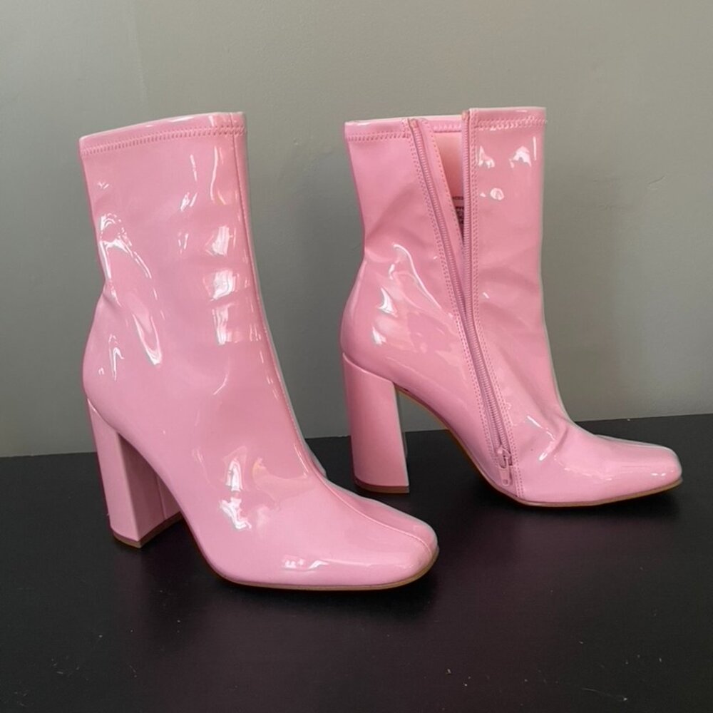 Steve Madden Pink Patent Leather Block Heel Boots Barbie size 8.5